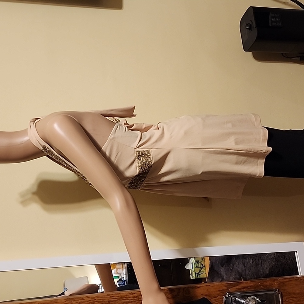 Top - Picture 3 of 6